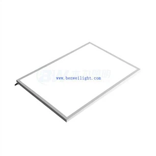 Nova luz do painel de esterilização
