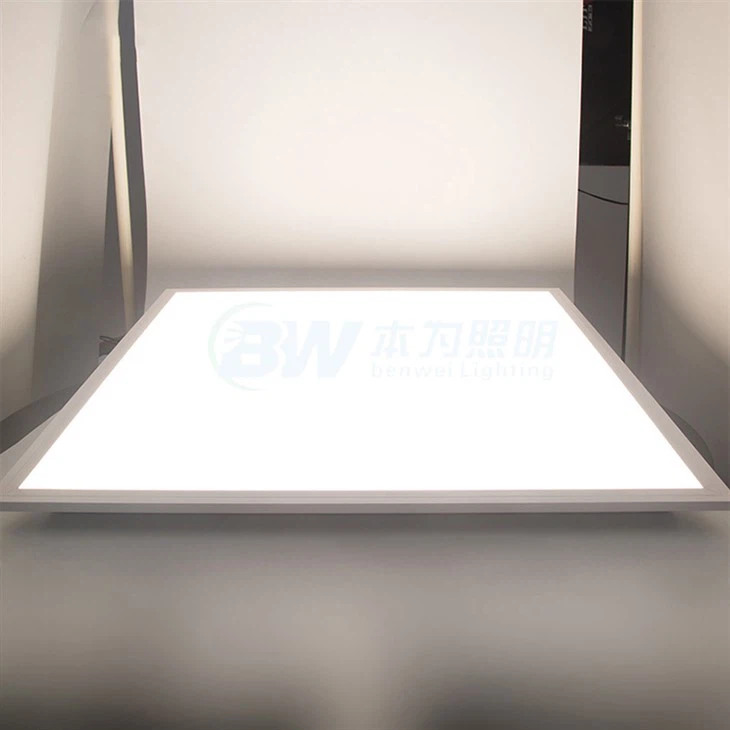 Painel LED plano 60 X 60 cm